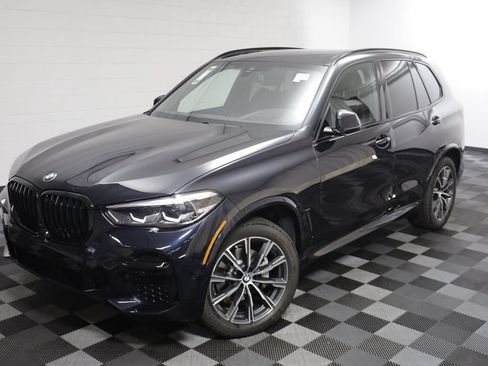 Used 2023 BMW X5 xDrive40i w/ M Sport Package AWD/4WD image 2