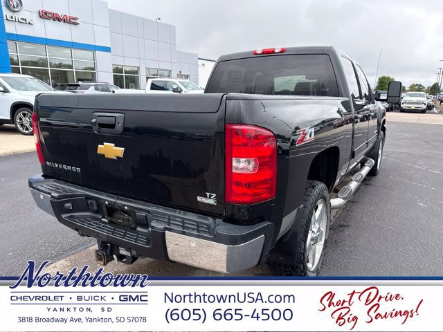 Used 2012 Chevrolet Silverado 2500 LTZ w/ LTZ Plus Package AWD/4WD image 8
