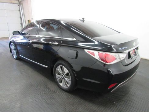Used 2014 Hyundai Sonata Limited w/ Panoramic Sunroof Package 02 FWD image 4