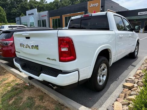 Used 2025 RAM 1500 Big Horn AWD/4WD image 23