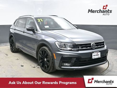 Used 2021 Volkswagen Tiguan SE R-Line image 1
