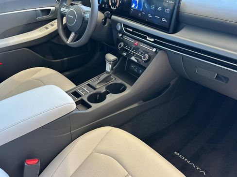 Used 2026 Hyundai Sonata SE image 18