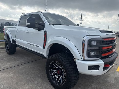 Used 2024 Ford F250 Lariat w/ Lariat Ultimate Package image 3