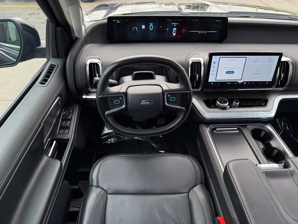Used 2025 Ford Expedition Platinum AWD/4WD image 18
