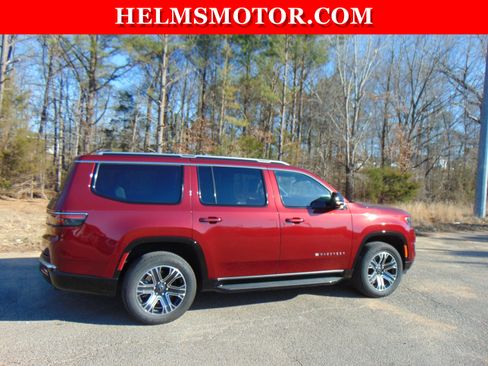 Certified 2025 Jeep Wagoneer 4WD image 14