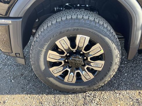 New 2026 GMC Sierra 2500 Denali w/ Denali Reserve Package AWD/4WD image 33