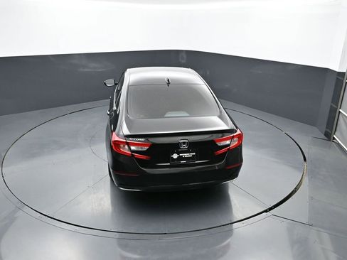 Used 2018 Honda Accord EX image 21