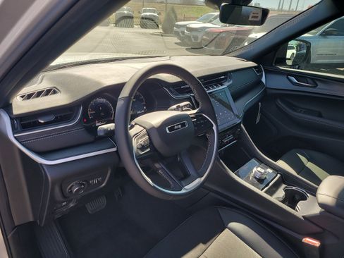 New 2025 Jeep Grand Cherokee Altitude RWD image 14