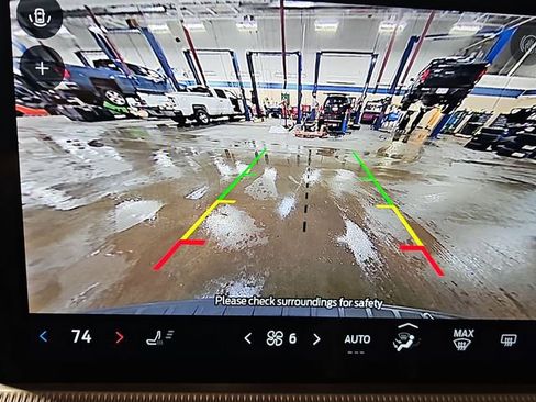 Used 2025 Ford Explorer Active image 16