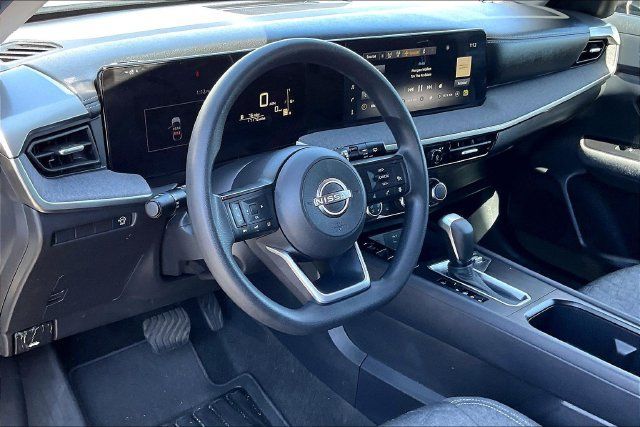 Certified 2025 Nissan Kicks SV FWD image 14
