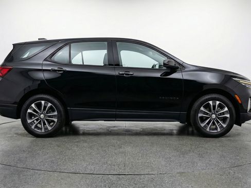 Used 2025 Chevrolet Equinox LT image 11