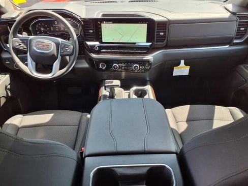 Used 2024 GMC Sierra 1500 Elevation image 11