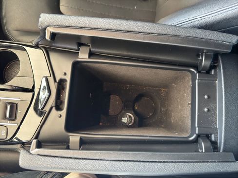 Used 2020 Maserati Levante S image 30