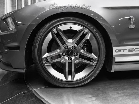 Used 2010 Ford Mustang Shelby GT500 image 38