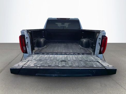 Used 2024 GMC Sierra 1500 SLT image 13