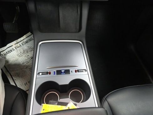 Used 2023 Tesla Model Y Long Range image 17