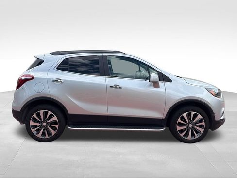 Used 2022 Buick Encore Preferred w/ Safety Package II AWD/4WD image 9