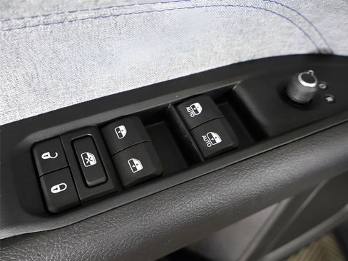 Used 2022 Jeep Compass Latitude w/ Convenience Group image 35