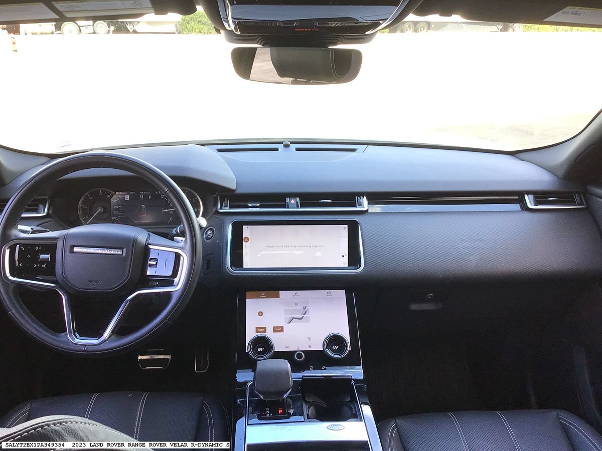 Used 2023 Land Rover Range Rover Velar R-Dynamic S AWD/4WD image 11
