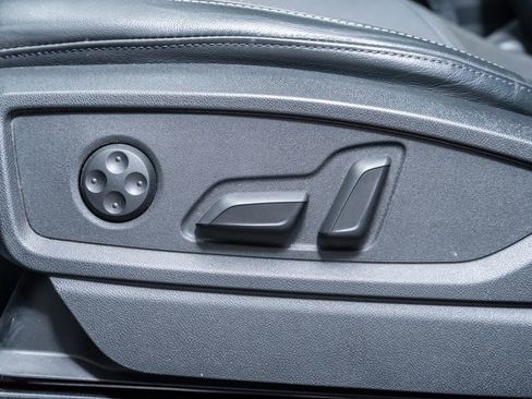 Used 2023 Audi Q5 2.0T Premium w/ Convenience Package image 24