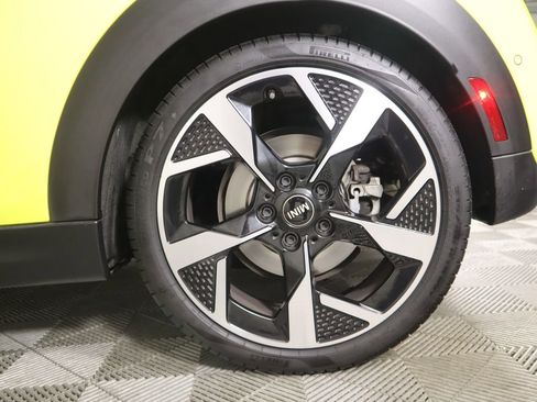 Certified 2025 MINI Cooper S image 30