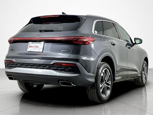 Used 2025 Audi Q5 Premium w/ 19" Wheel Package image 5