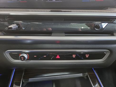 Used 2025 BMW X7 xDrive40i image 59