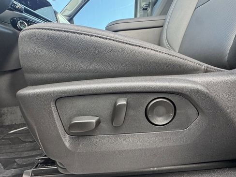 Used 2025 GMC Sierra 1500 SLT w/ SLT Premium Plus Package image 24