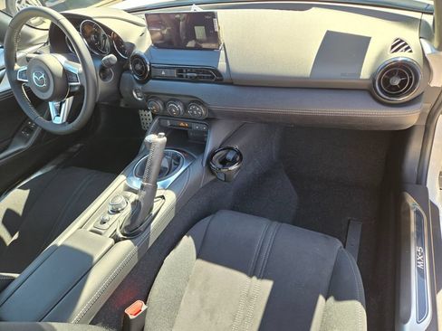 New 2026 MAZDA MX-5 Miata Club w/ Appearance Package RWD image 17