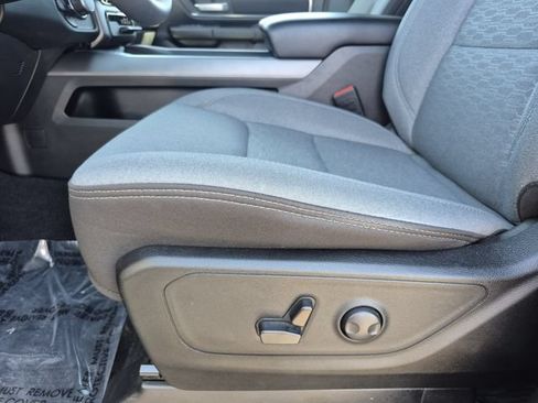 Certified 2025 RAM 1500 Big Horn AWD/4WD image 17