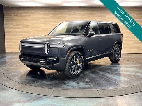 Used 2024 Rivian R1S Adventure image 3