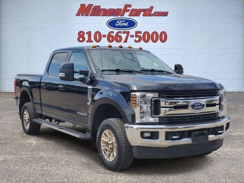 Used 2019 Ford F250 XLT w/ XLT Premium Package AWD/4WD image 2