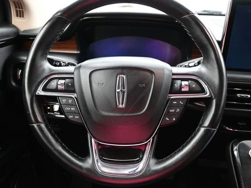 Used 2023 Lincoln Nautilus Reserve image 14