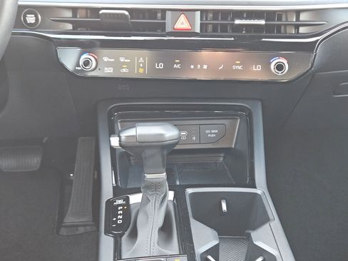 Used 2025 Kia K5 GT-Line image 13