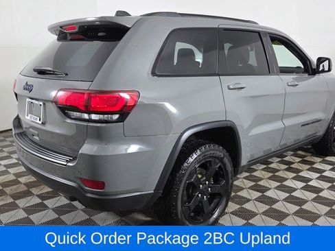 Used 2019 Jeep Grand Cherokee Laredo image 8