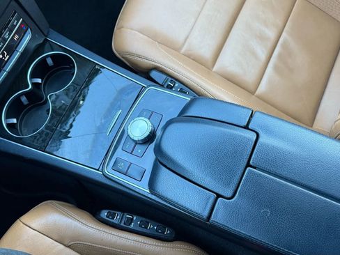 Used 2015 Mercedes-Benz E 400 E 400 4MATIC Coupe 2D image 27