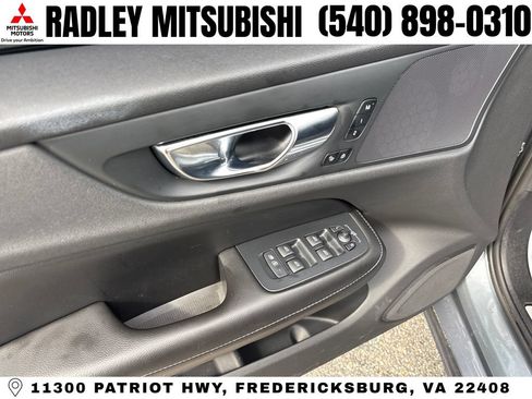 Used 2020 Volvo S60 T5 Momentum w/ Protection Package Premier FWD image 5