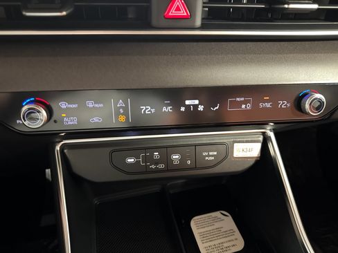 New 2026 Kia Carnival EX FWD image 19