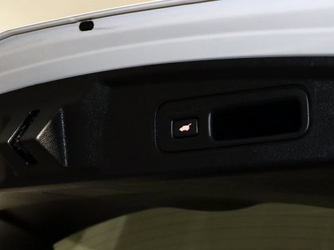 Used 2023 Acura MDX SH-AWD w/ Technology Package image 31