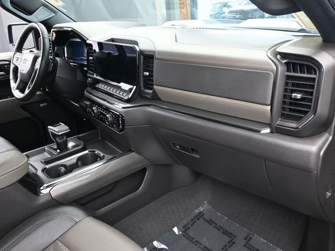 Used 2024 Chevrolet Silverado 1500 ZR2 w/ Technology Package image 53