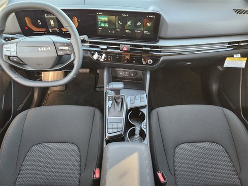 New 2026 Kia Sportage LX image 18