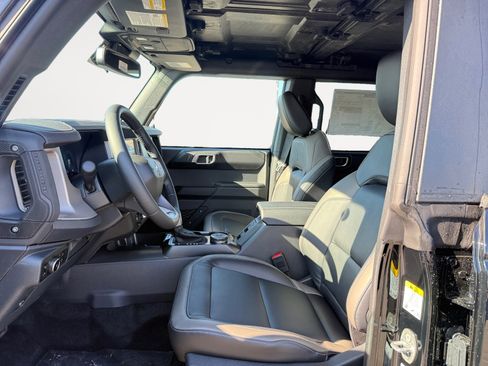 New 2025 Ford Bronco Outer Banks image 10