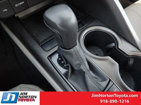 Used 2024 Toyota Camry SE FWD image 21