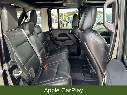 Used 2025 Jeep Wrangler Sahara image 9