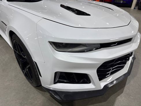Used 2018 Chevrolet Camaro SS image 34