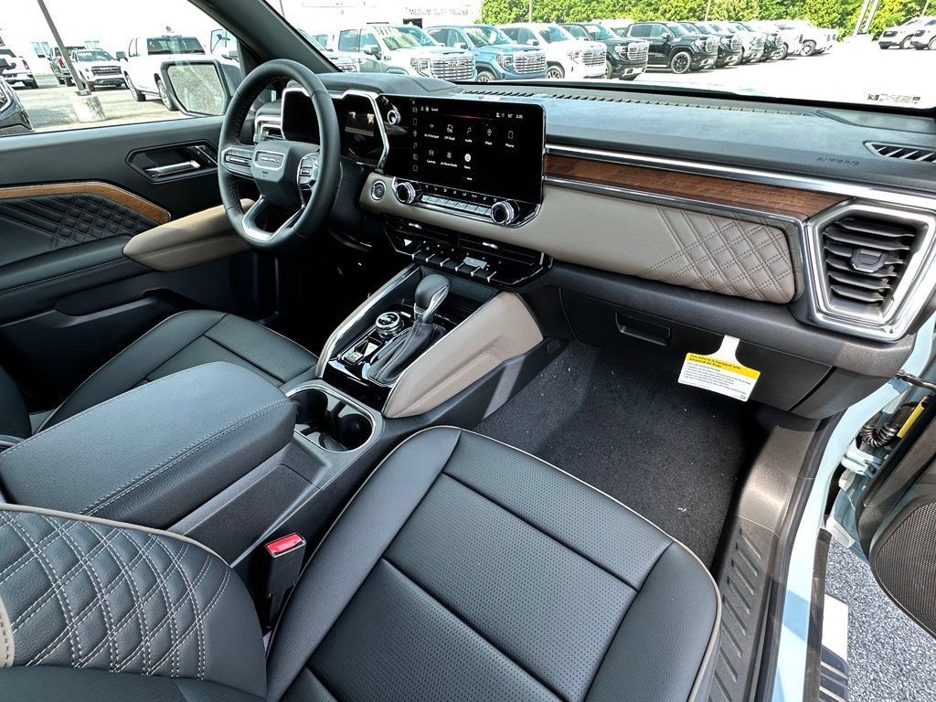 New 2026 GMC Canyon Denali AWD/4WD image 12