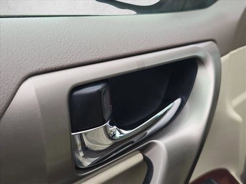 Used 2010 Lexus GX 460 image 9