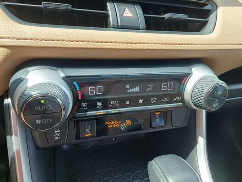 Used 2019 Toyota RAV4 XLE w/ Convenience Package AWD/4WD image 36