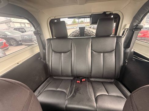 Used 2014 Jeep Wrangler Sport AWD/4WD image 46