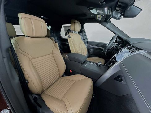 New 2026 Land Rover Discovery Limited Edition image 28